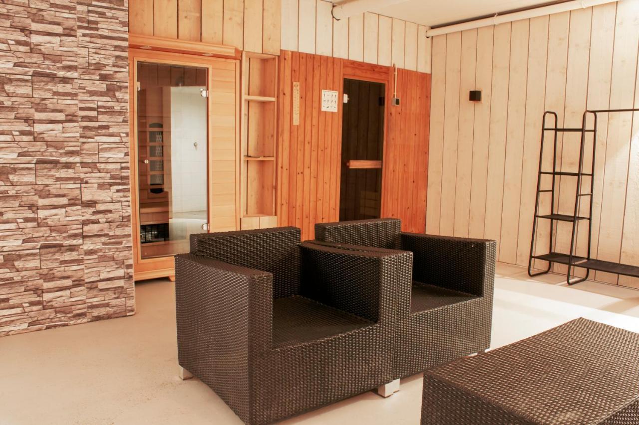 Luxus Familienvilla Mit Jacuzzi & Sauna 2 Tzummarum Exterior foto